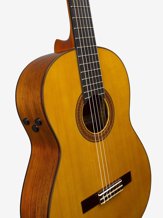 Guitarra Electroacústica Cuerdas de Nylon Pastilla Activa CG-TA Yamaha