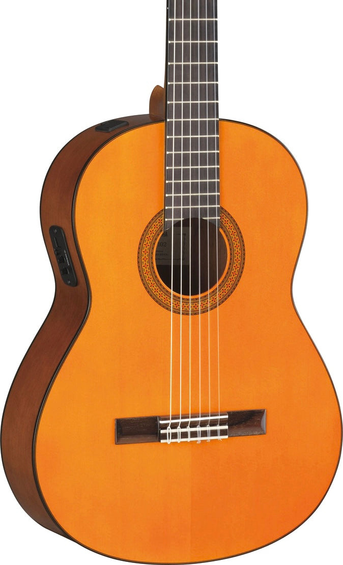 Guitarra Electroacústica Cuerdas de Nylon Pastilla Pasiva CGX102 Yamaha