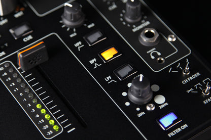 Mezcladora Profesional para DJ XONE:DB4 Allen&Heath